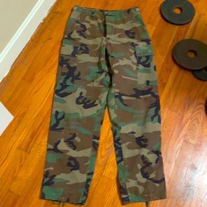 Men’s Army Issue camo pants